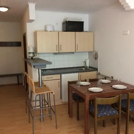 Apartman Laerchenhof Nr 8 *